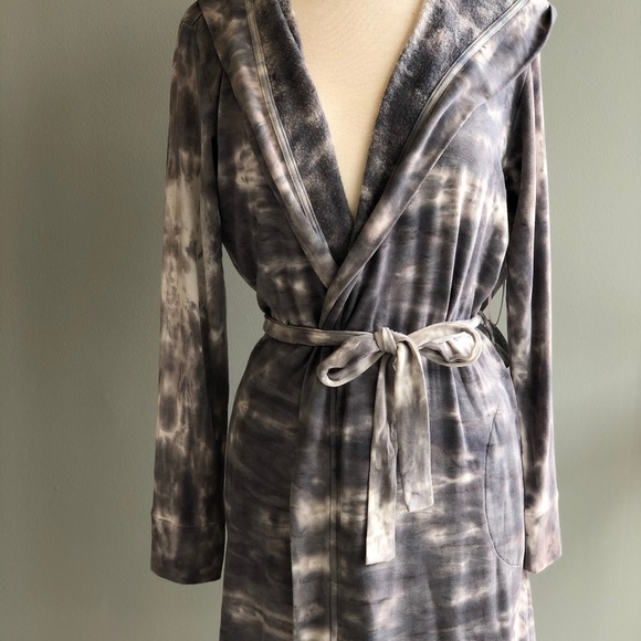Grey Hooded Robe - Picture 1 of 2